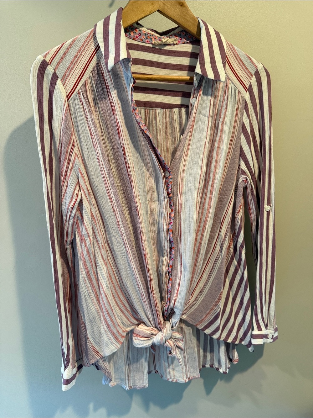 ODDY Medium Crinkle Knit Lightweight Mixed Print Button Down Tie Front Blouse